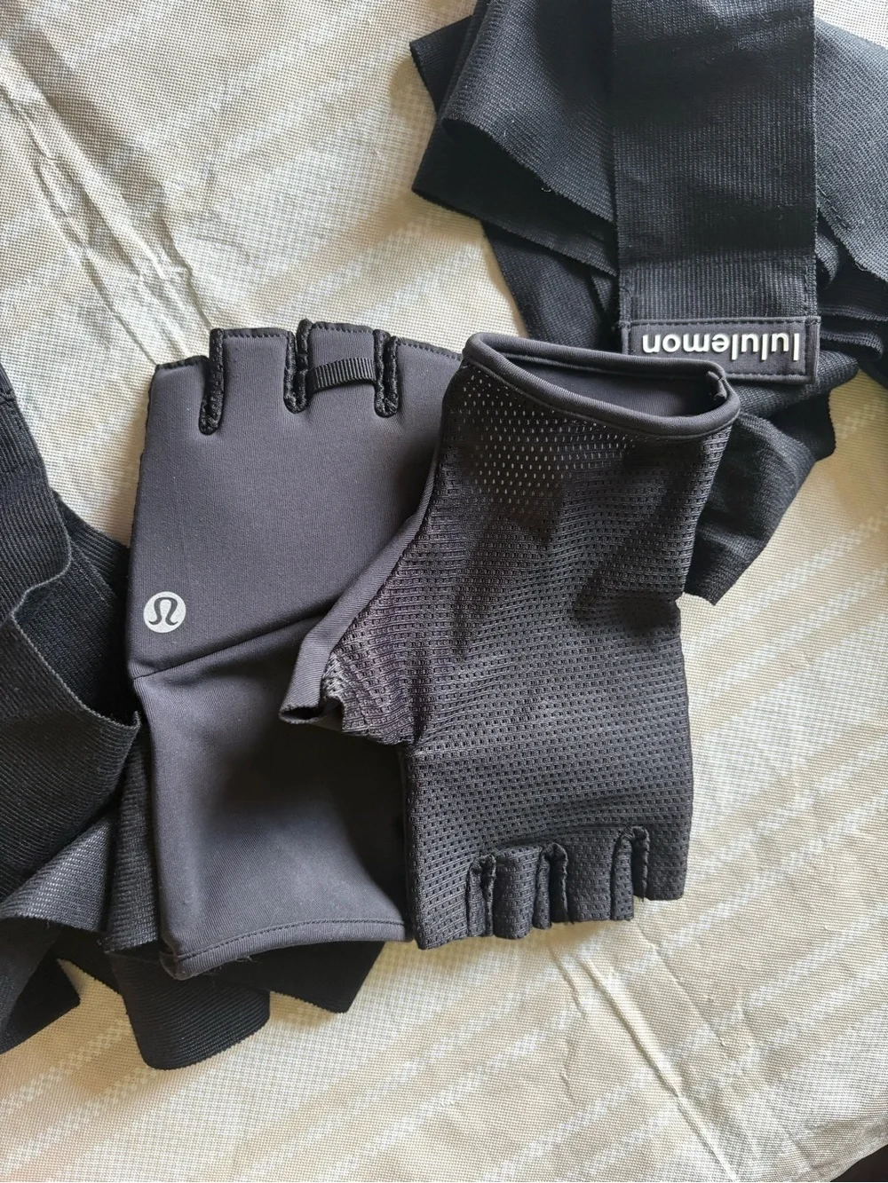 lululemon athletica Black Fingerless Workout Gloves